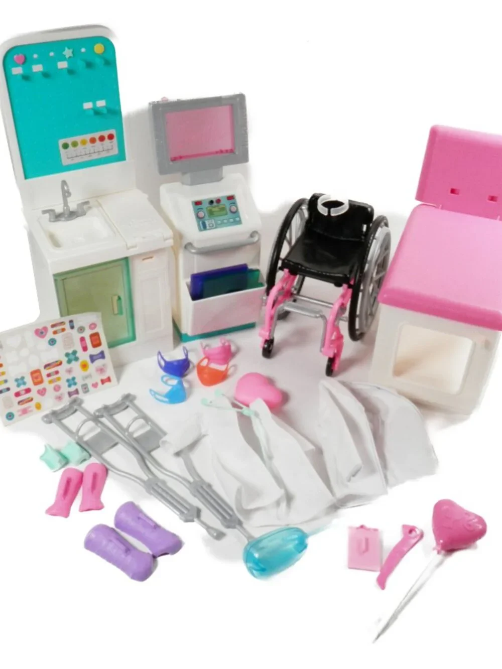 2020 Barbie Fast Cast Clinic Playset Doctor Office Hospital Medical Dough GTN61